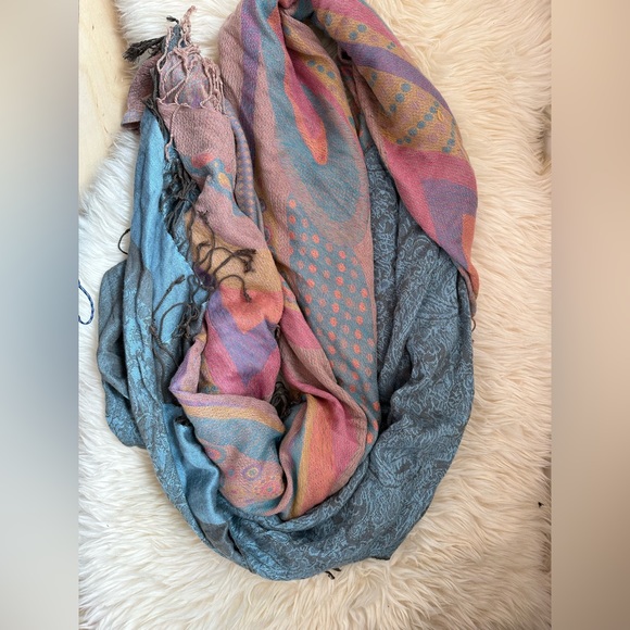 Pashmina - Picture 2 of 2